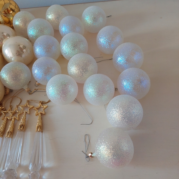 Vintage Christmas Ornaments - Picture 3 of 12